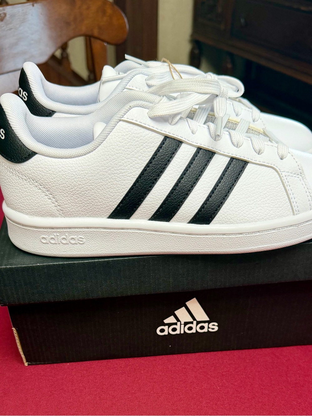 Adidas Women's Grand Court Tennis Shoes Size 6.5 White Black Brand New In Box
